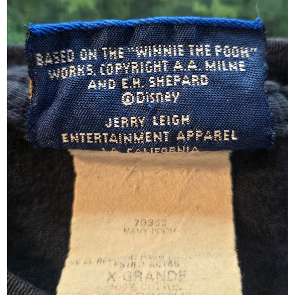 Vintage Disney Winnie the Pooh and Tigger Pocket T-Shirt - Picture 8 of 11
